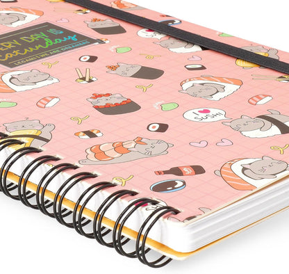 - Quaderno Spiralato a Righe 7 Mm, Sushi Cat, Formato A5, Large, in Carta FSC Certificata, Contiene 1 Foglio Di Adesivi, 160 Pagine, Chiusura Con Elastico, 15 X 21 Cm